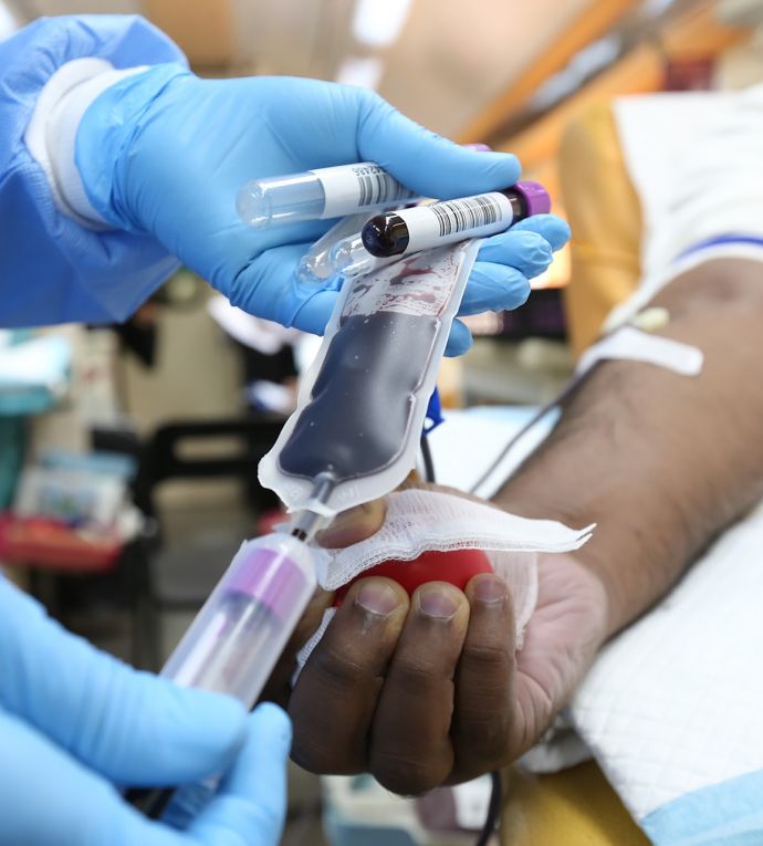 Visuel HSH et don de sang : des avancées à pas prudents
